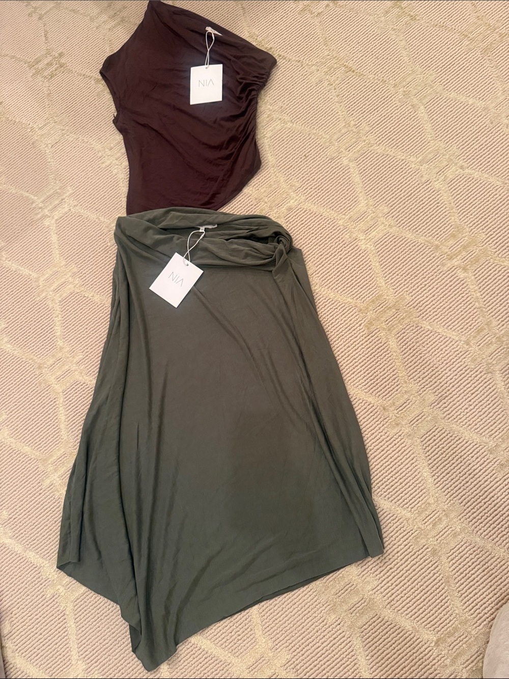 NIA Olive Green Asymmetric Women’s Skirt and brown top xs nwt